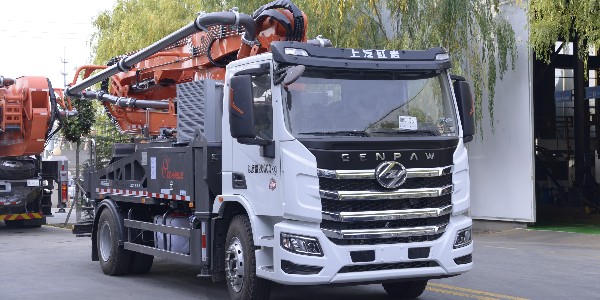 科尼樂32米兩橋混凝土泵車換新登場！